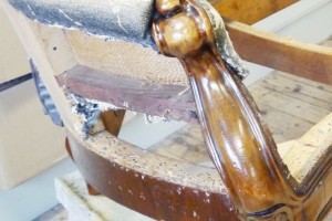 Komplett zu restaurierendes Sofamöbel
